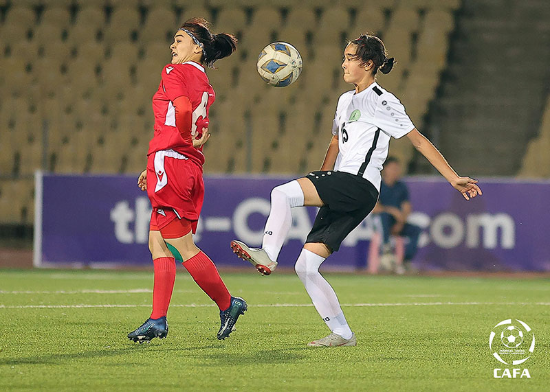 Türkmen futbolçy gyzlar CAFA-2022 çemionatynda Täjigistanyň topary bilen deň oýnady
